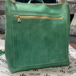 Portland Leather Reef Classic Tote Backpack